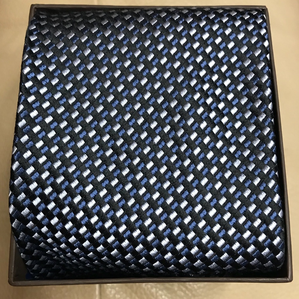 Joseph Abboud tie